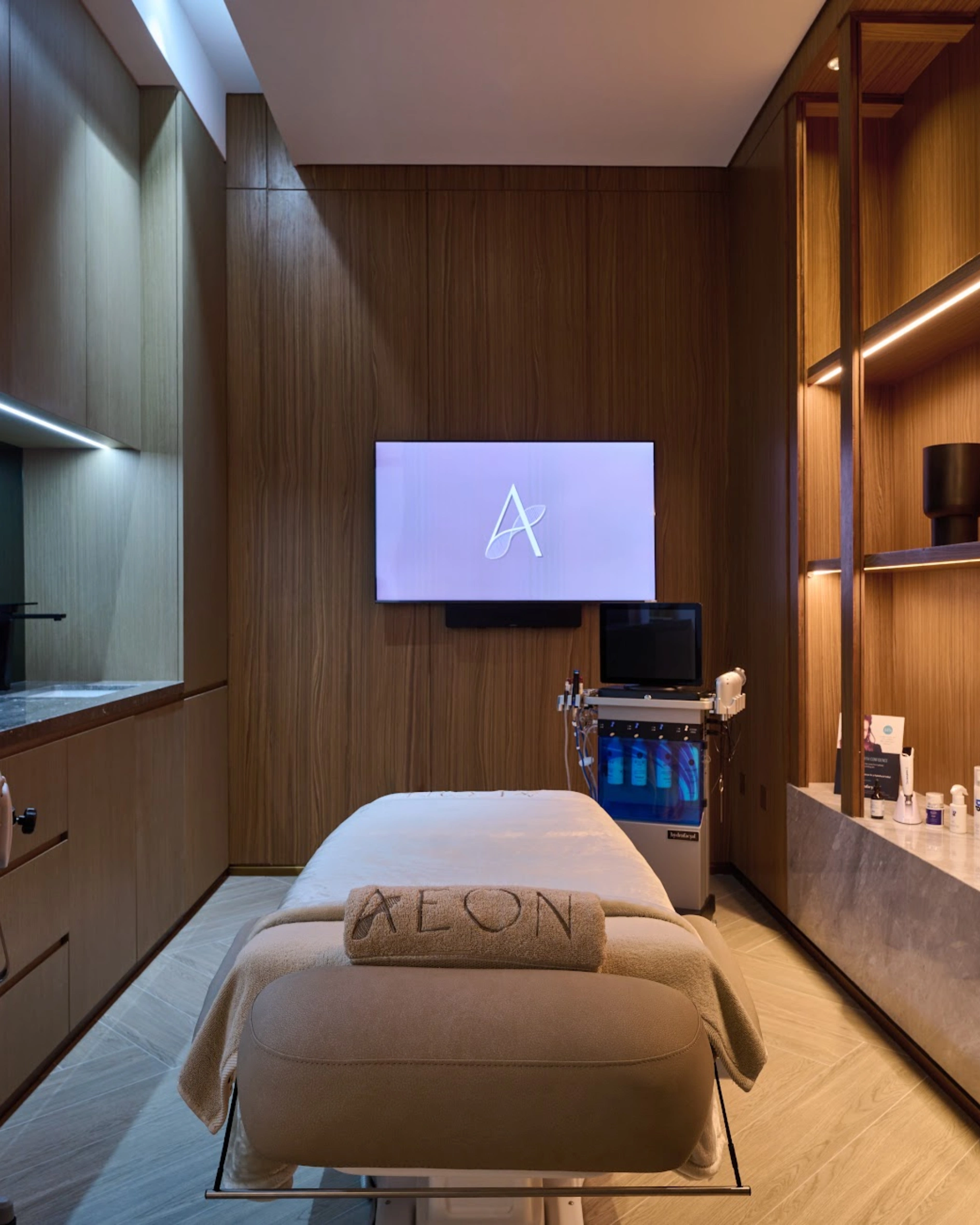 AEON CLINIC SPA WELLNESS AEDSTHETIC DUBAI UAE