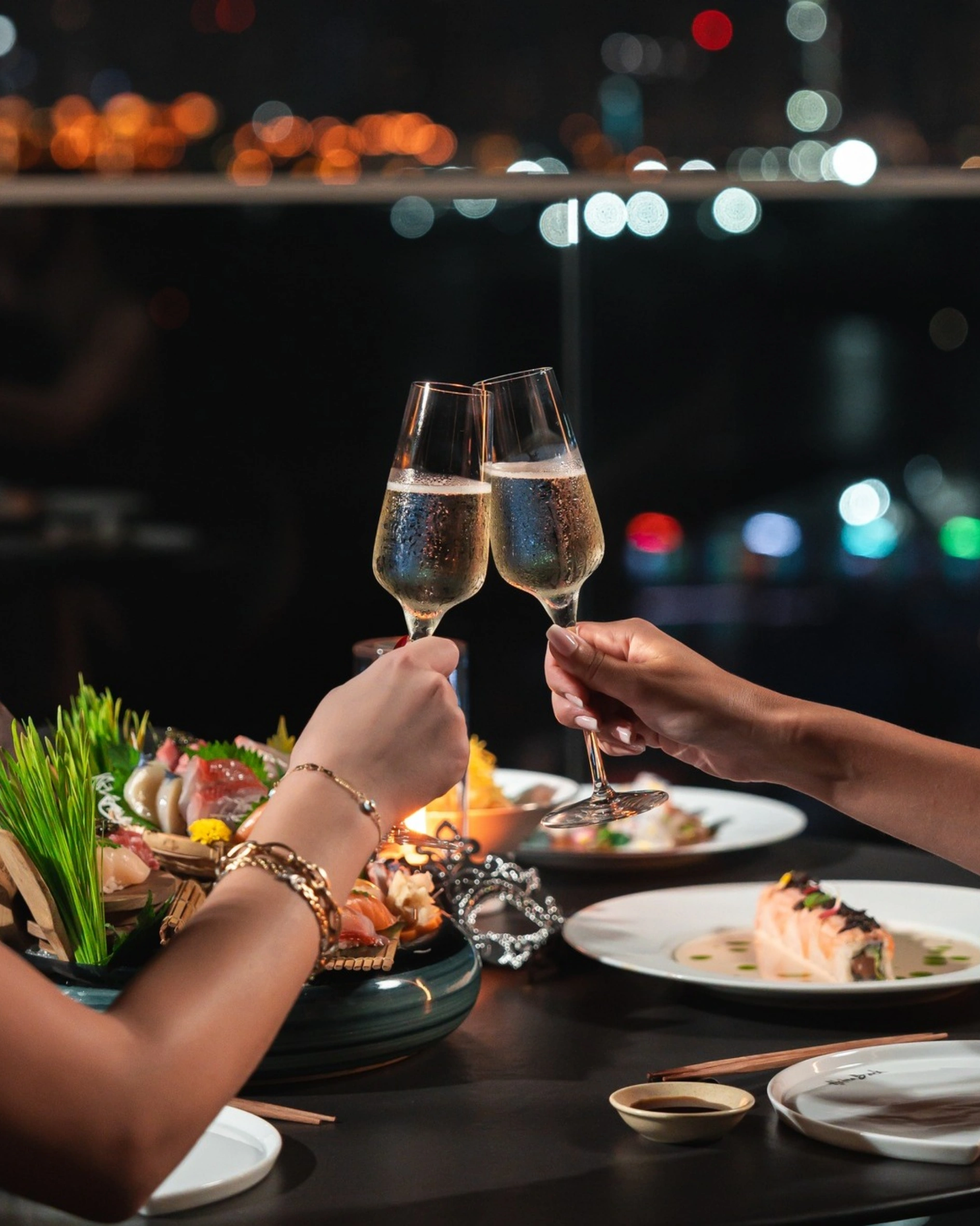 akira back ladies night dubai uae