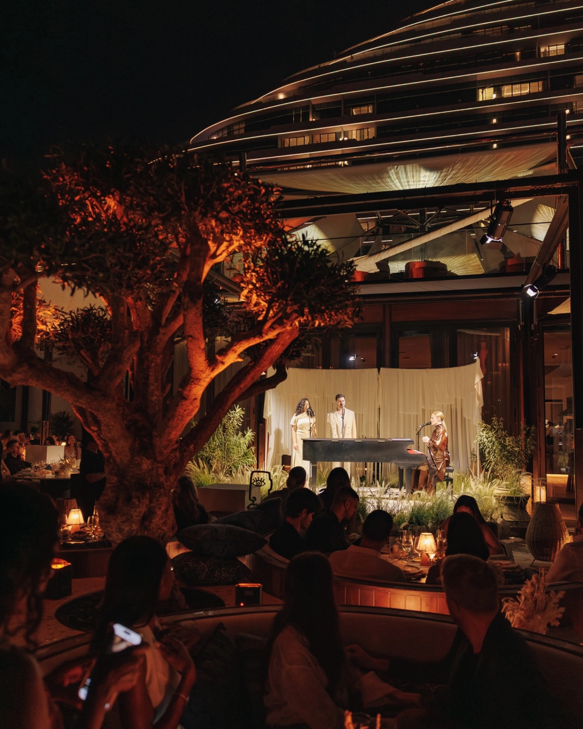 iliana best date night spot in dubai uae