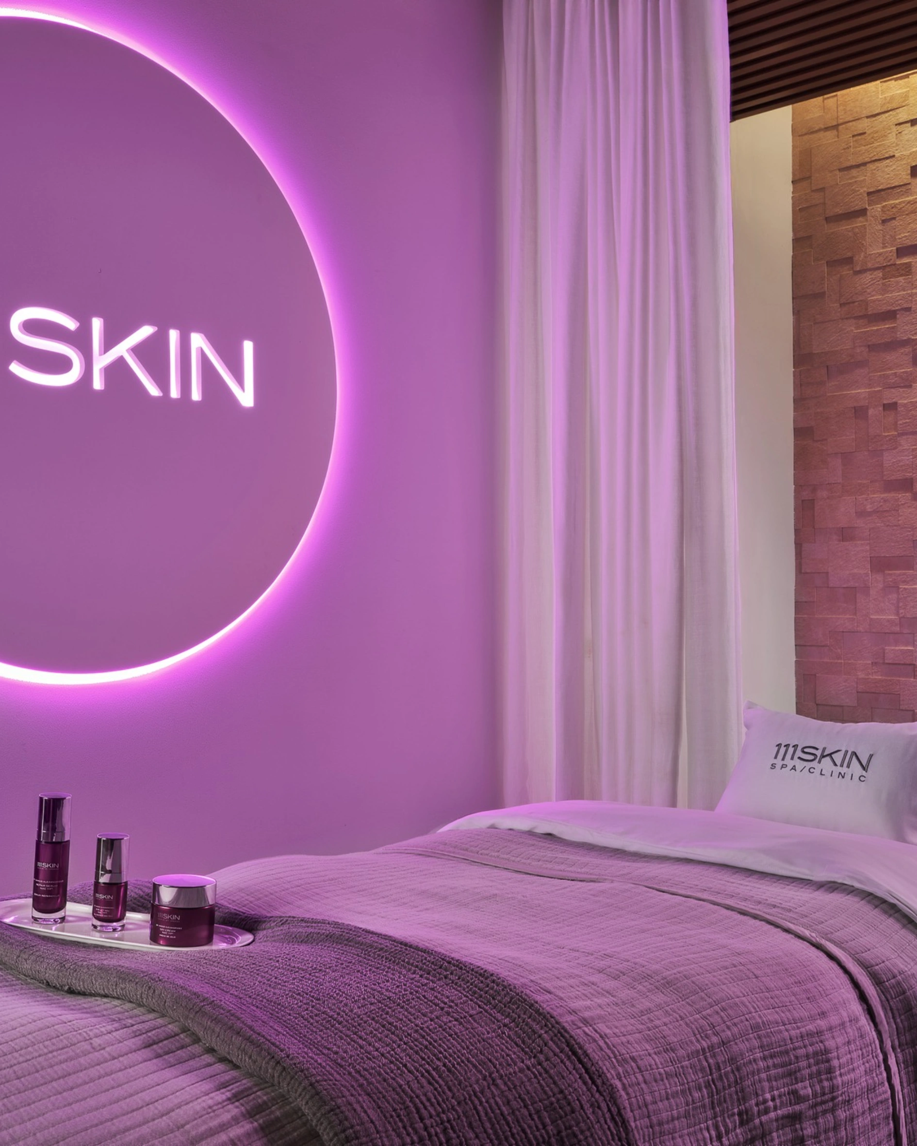 inside look the plaza new york united states of america usa home alone 2 kevin mccallister