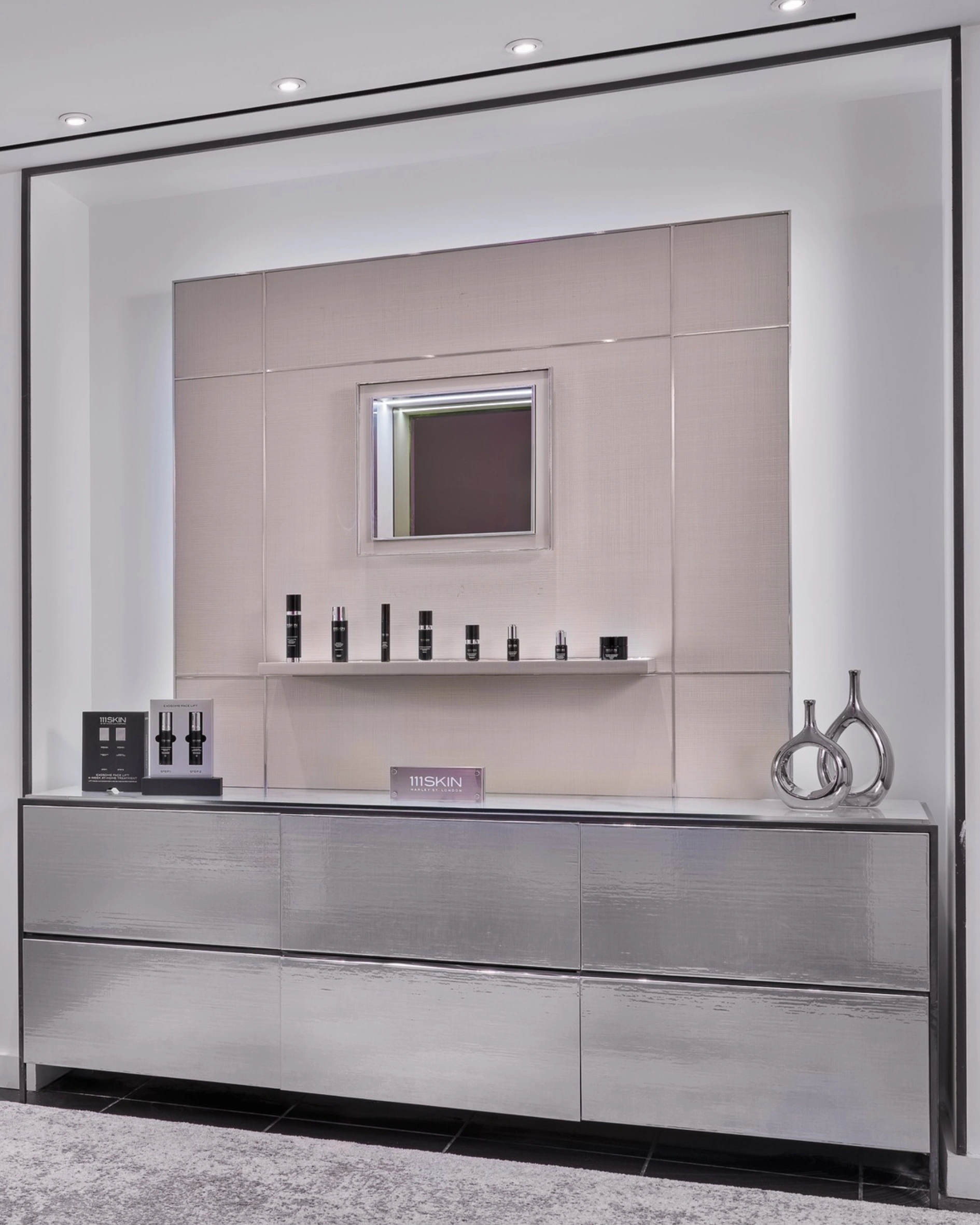 inside look the plaza new york united states of america usa home alone 2 kevin mccallister