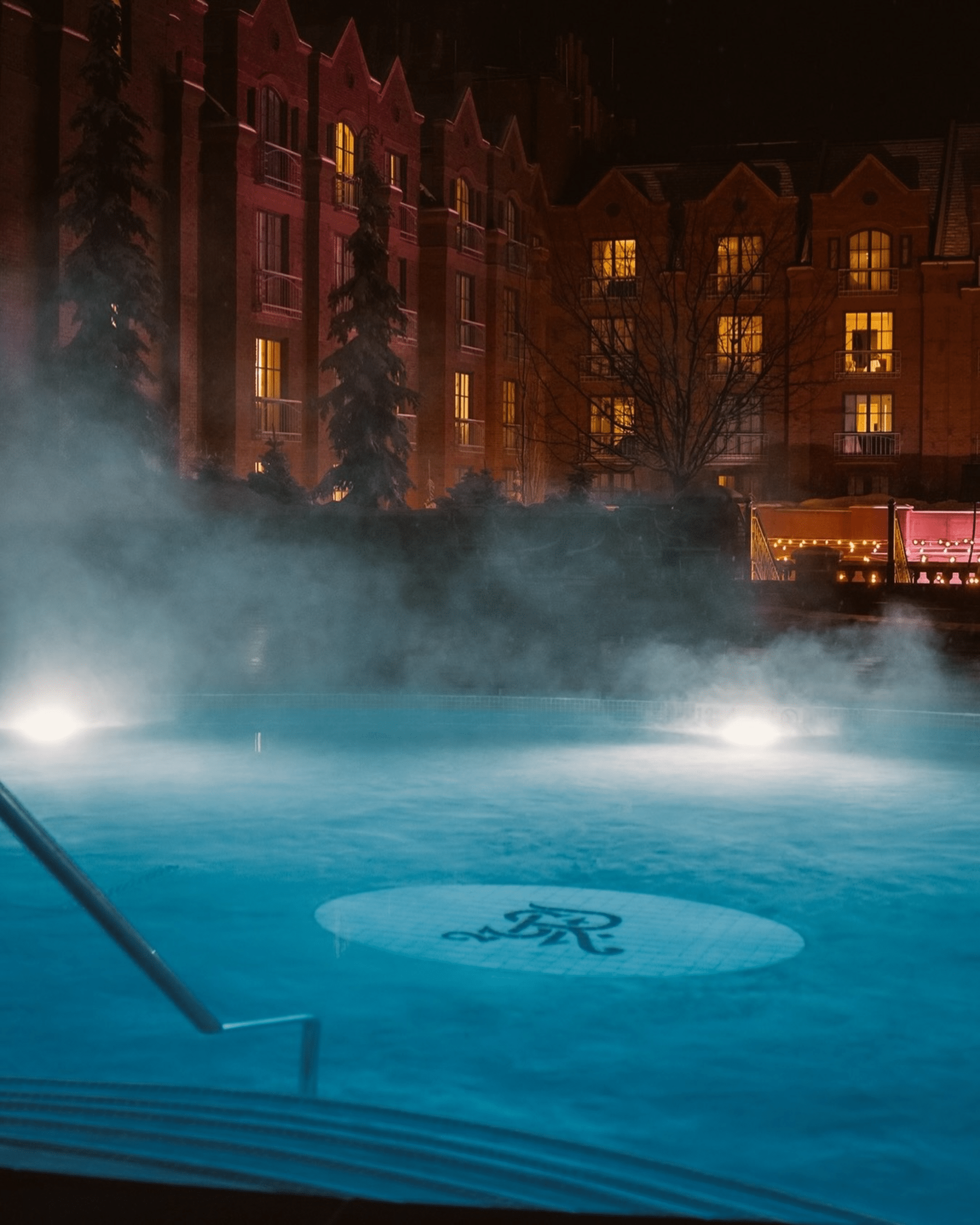 the top 8 dreamy hotels for a white christmas snow global st. regis aspen resort usa america