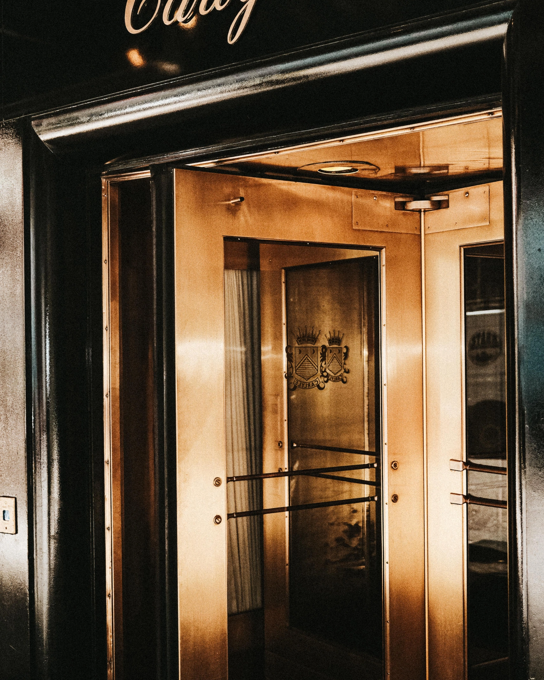 inside look the carlyle rosewood hotels new york manhattan united states of america usa