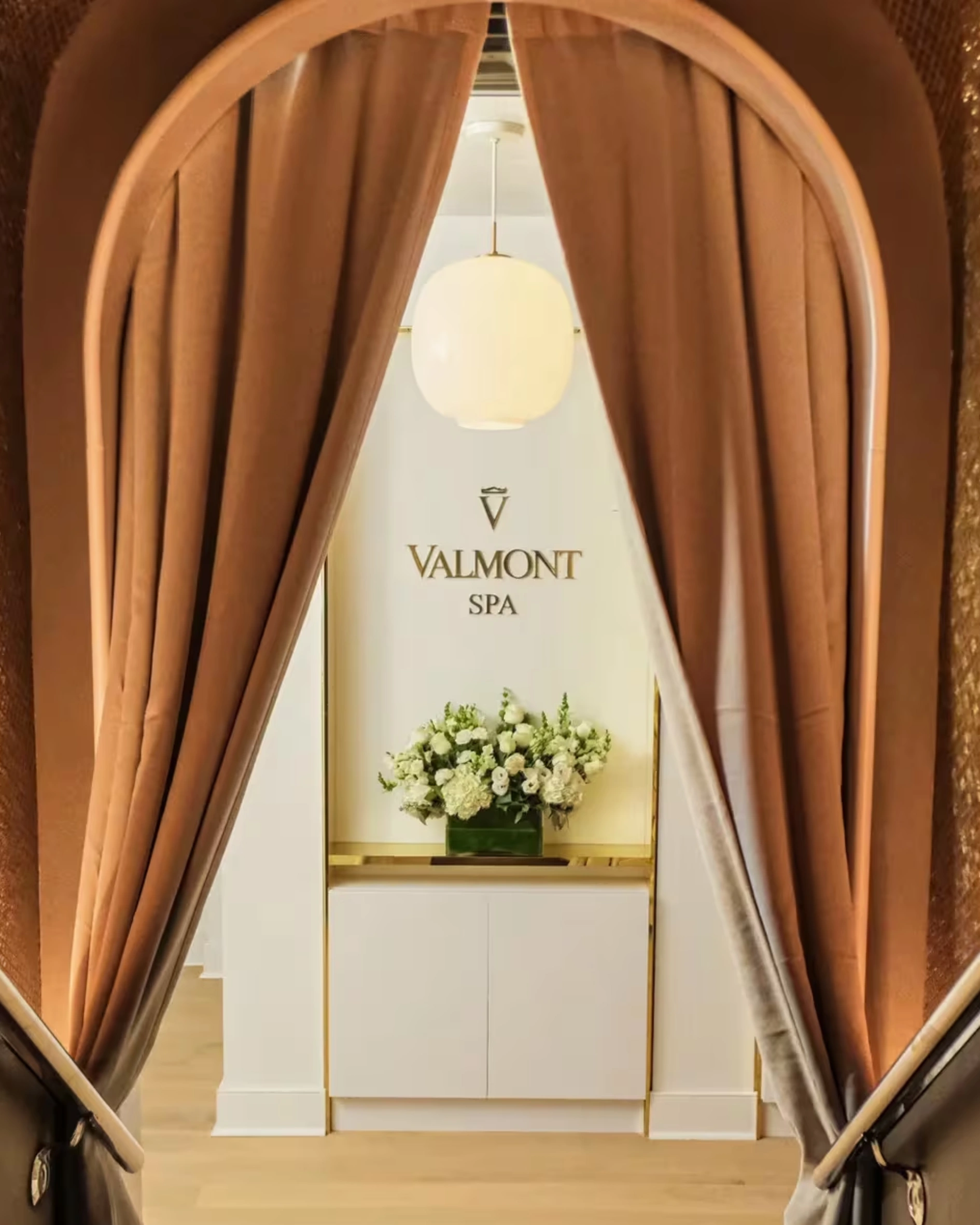 inside look the carlyle rosewood hotels new york manhattan united states of america usa