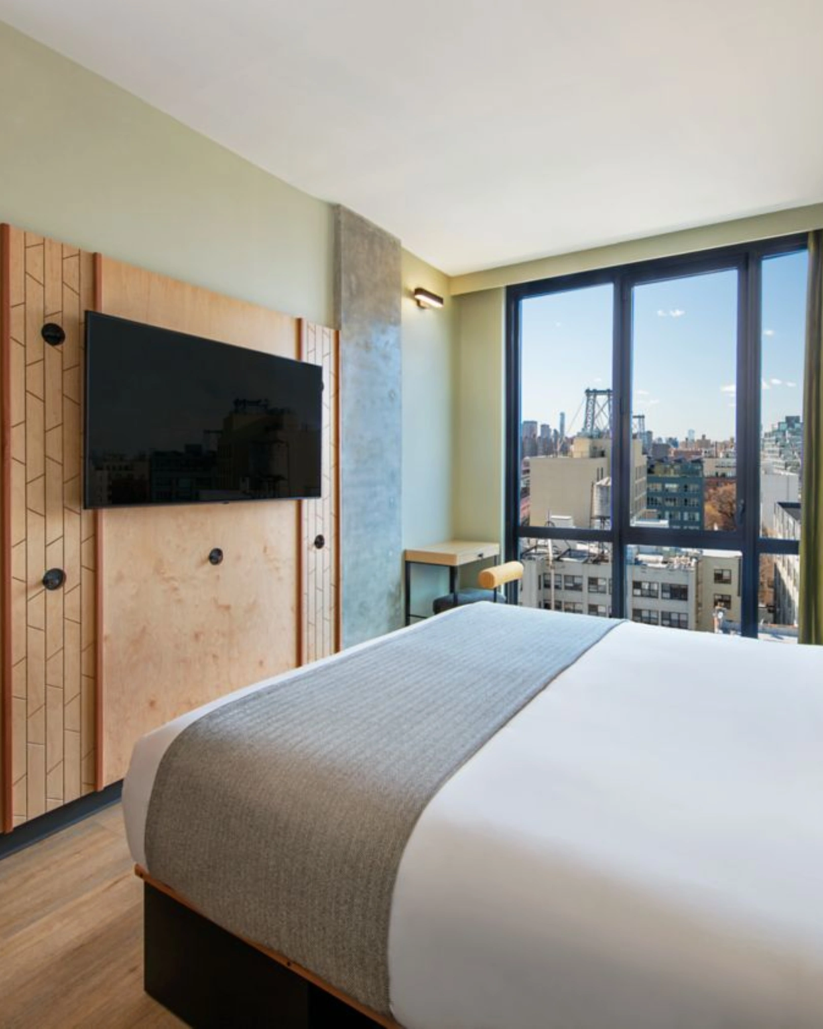 stylish hotels in new york that wont break the bank moxy brooklyn
