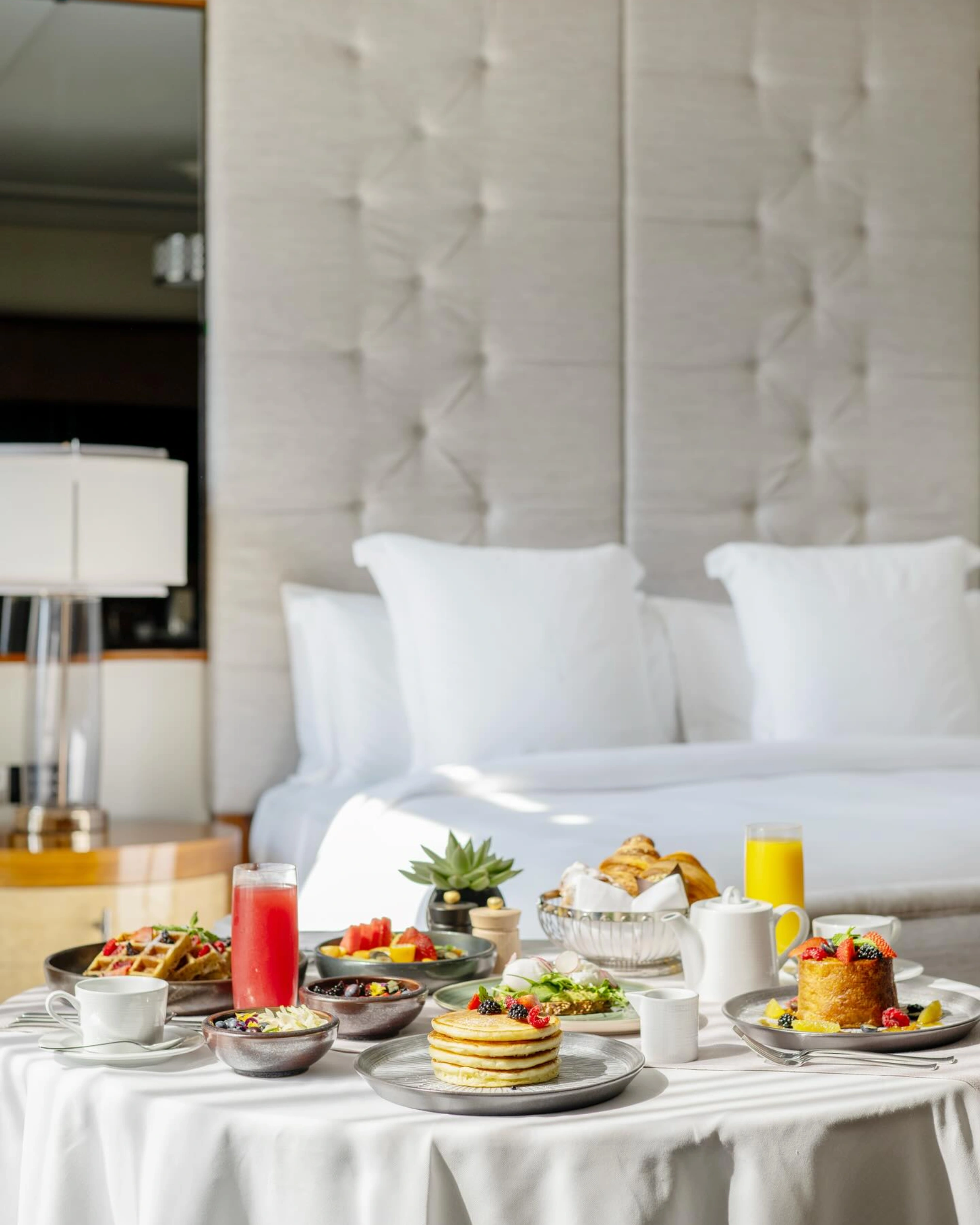 best luxury hotels in abu dhabi middle east four seasons al maryah island