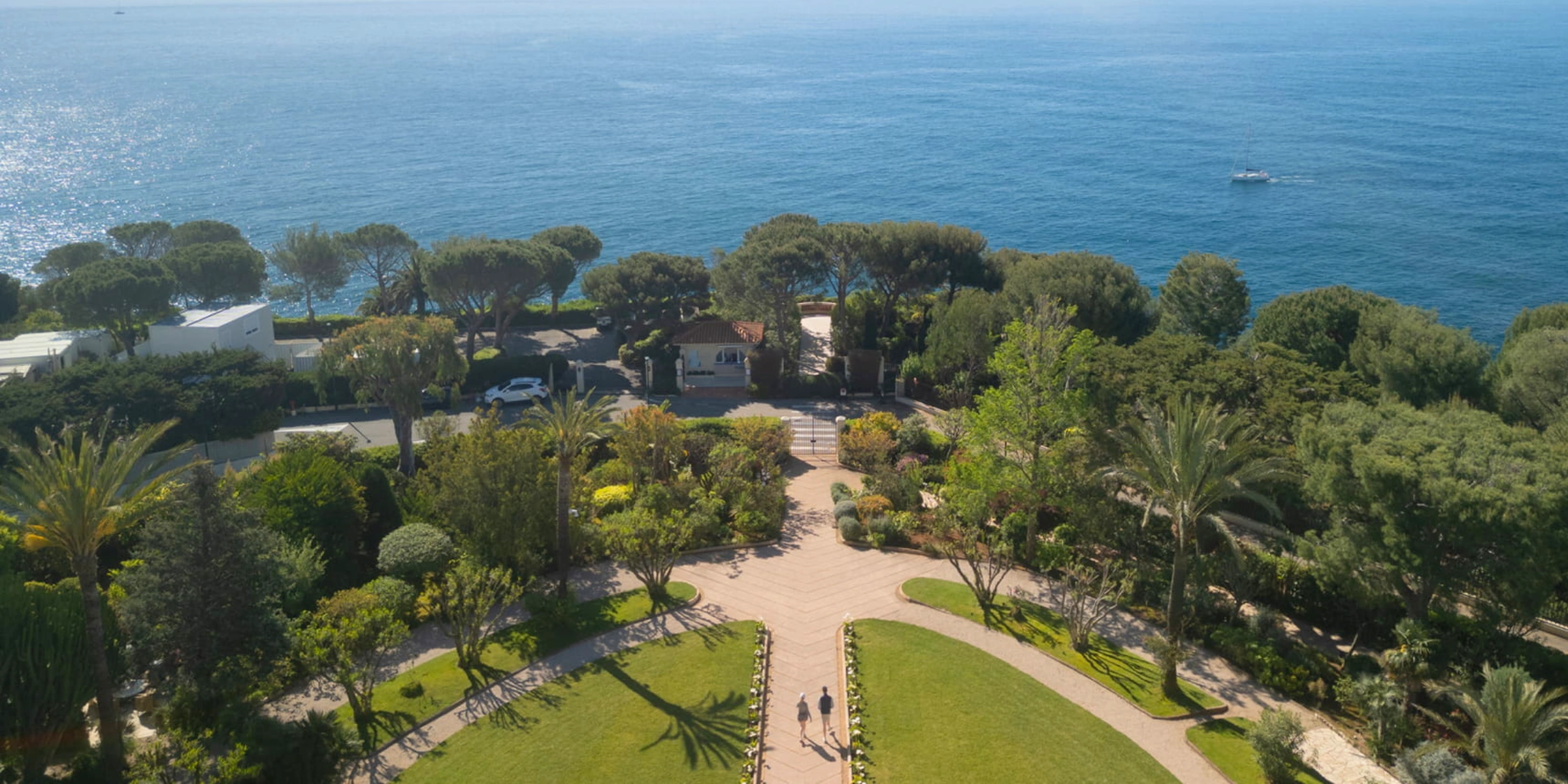 inside look four seasons grand hotel du cap ferrat france cote d'azur
