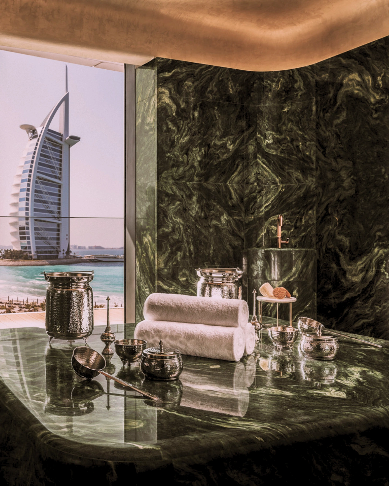 what to do in dubai this august